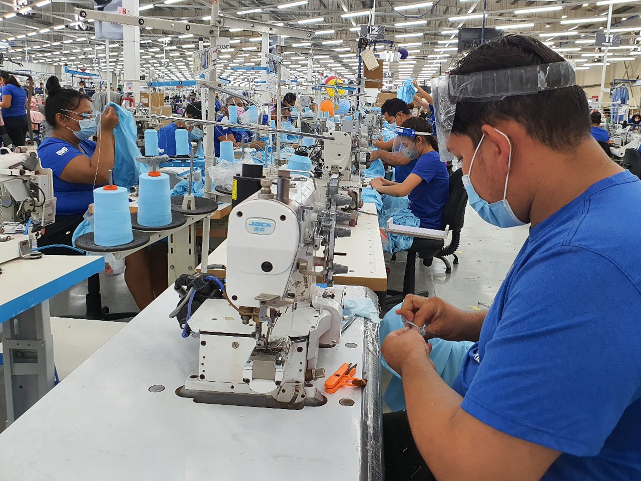 El Salvador cuenta con 1,013,167 puestos de trabajo formales