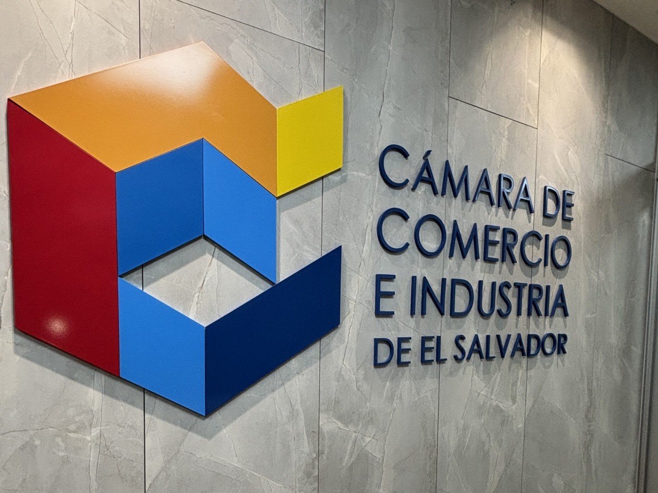 Camarasal destaca la eficiencia del Gobierno para materializar inversiones